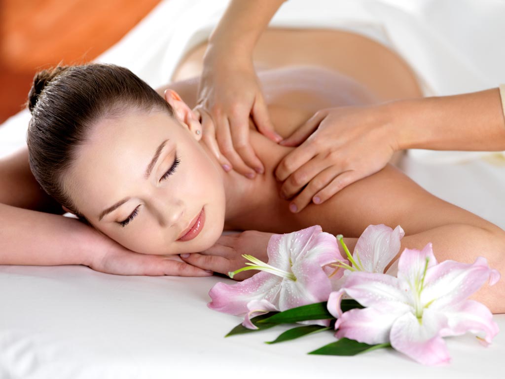 Massage pas cher à Paris à l'Ecole des Spas & Instituts de Paris pour les chômeurs et les demandeurs d'emploi